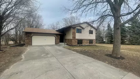 102 Hillside St, Big Lake, MN 55309