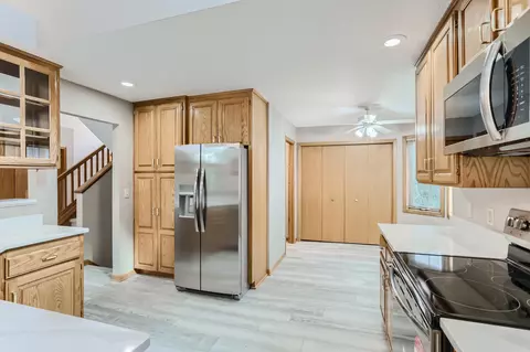 Kitchen - 1900 Ridgecrest Cir, Eagan, MN 55122 photo 3 of 3