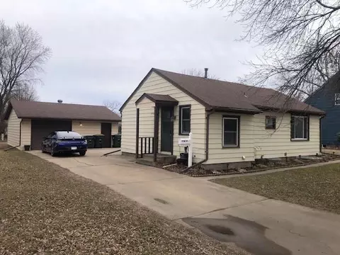 515 Erie St SE, Hutchinson, MN 55350