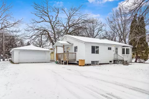 554 Lafayette St NE, Fridley, MN 55432