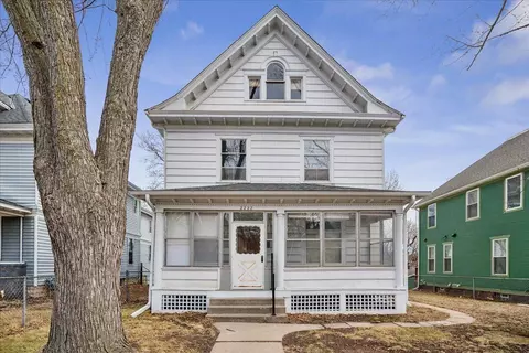 2222 Dupont Ave N, Minneapolis, MN 55411