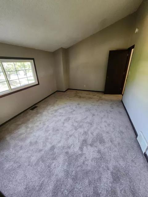 3304 River Bluff Dr, Eagan, MN 55121 photo 7