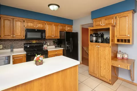 Kitchen - 335 1st St NE, Plainview, MN 55964 photo 3 of 6