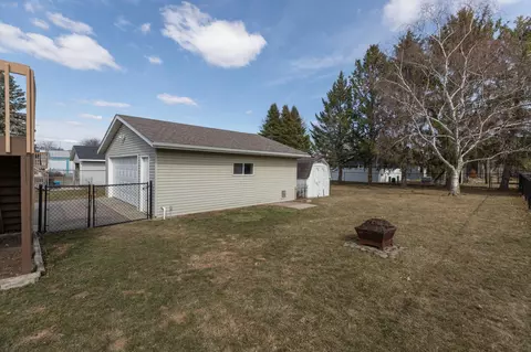 Exterior - 335 1st St NE, Plainview, MN 55964 photo 7 of 10
