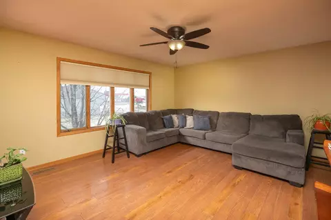Living - 335 1st St NE, Plainview, MN 55964 photo 2 of 8