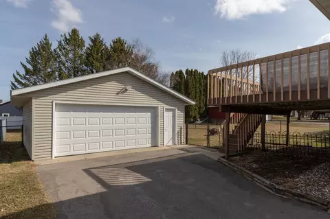 Exterior - 335 1st St NE, Plainview, MN 55964 photo 3 of 10