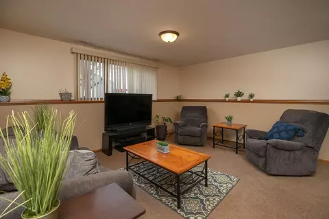 Living - 335 1st St NE, Plainview, MN 55964 photo 8 of 8