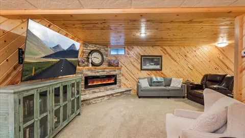 Living - 100 Pineview Dr, Randall, MN 56475 photo 5 of 6