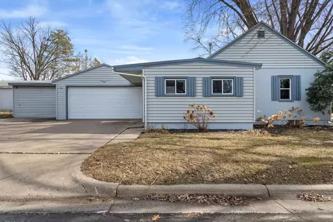 840 6th St W, Hastings, MN 55033