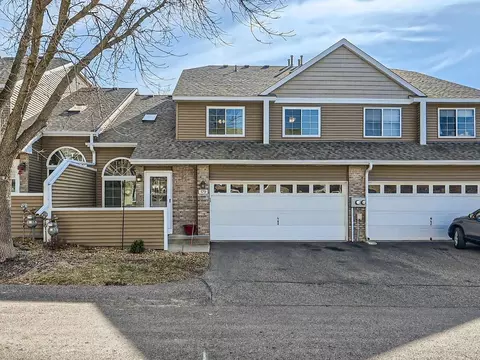 179 Primrose Ct, Vadnais Heights, MN 55127
