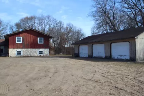 3874 Olsons Rd NW, Cambridge, MN 55008