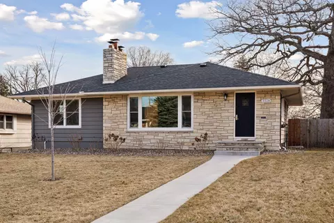 3518 Zenith Ave N, Robbinsdale, MN 55422