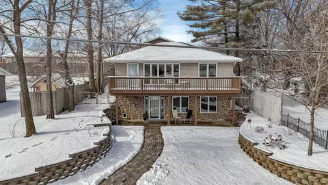 220 Lake Ave N, Spicer, MN 56288