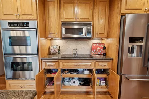 Kitchen - 11664 Oakview Ct, Champlin, MN 55316 photo 12 of 15