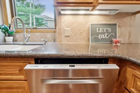 Kitchen - 11664 Oakview Ct, Champlin, MN 55316 photo 9 of 15