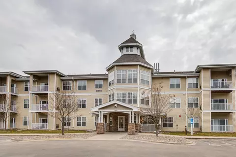 1201 Hadley Ave N #302, Oakdale, MN 55128