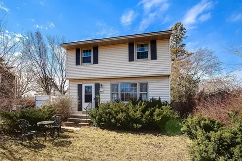 10472 6th St NE, Blaine, MN 55434