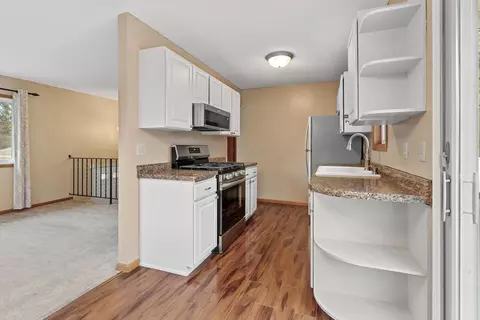 Kitchen - 1738 Nokia Way, Eagan, MN 55122 photo 2 of 4