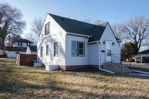 46 Glen St NW, Hutchinson, MN 55350