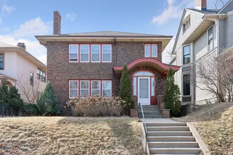 842 Goodrich Ave, Saint Paul, MN 55105