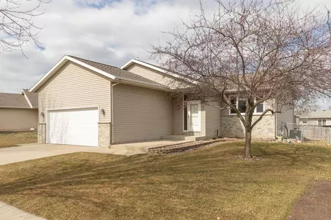 4833 10th St NW, Rochester, MN 55901