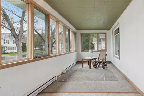 104 3rd St E, Jordan, MN 55352 photo 2