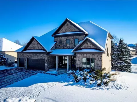 817 Ramsey Ave, Carver, MN 55315