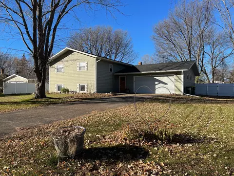 168 Lakeview Dr, Spicer, MN 56288
