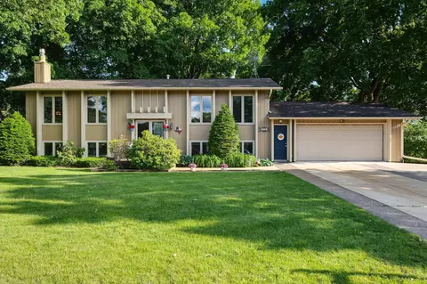 1521 Rondarwal Ln, Faribault, MN 55021