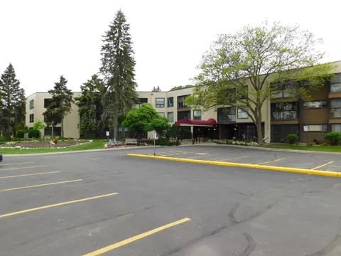 2485 Canabury Dr #216, Little Canada, MN 55117