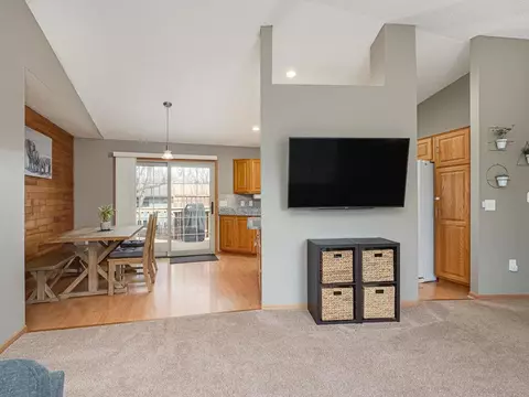 4264 Sun Cliff Rd, Eagan, MN 55122 photo 8