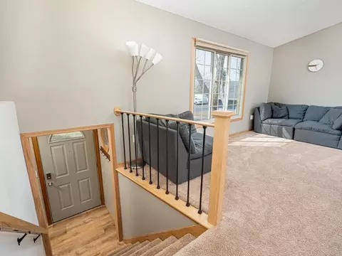 4264 Sun Cliff Rd, Eagan, MN 55122 photo 4