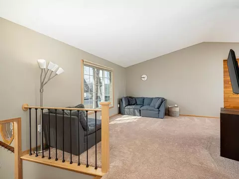 4264 Sun Cliff Rd, Eagan, MN 55122 photo 3