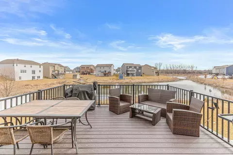 14237 Oneka Pkwy N, Hugo, MN 55038