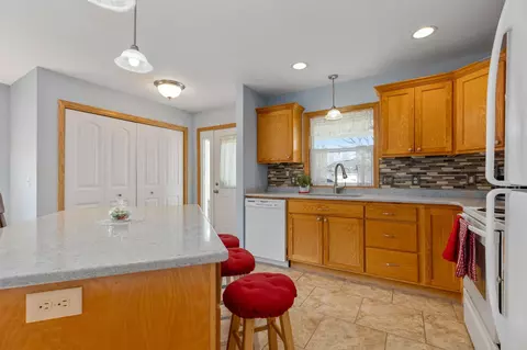 8027 Dalton Rd, Baxter, MN 56425 photo 4