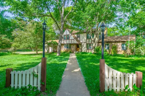 5665 Turtle Lake Rd, Shoreview, MN 55126
