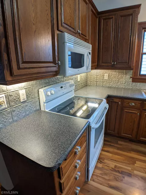 Kitchen - 208 15th Ave S, Saint Cloud, MN 56301 photo 4 of 5
