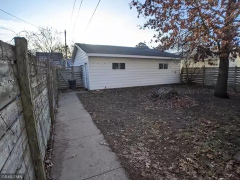 Exterior - 208 15th Ave S, Saint Cloud, MN 56301 photo 6 of 9