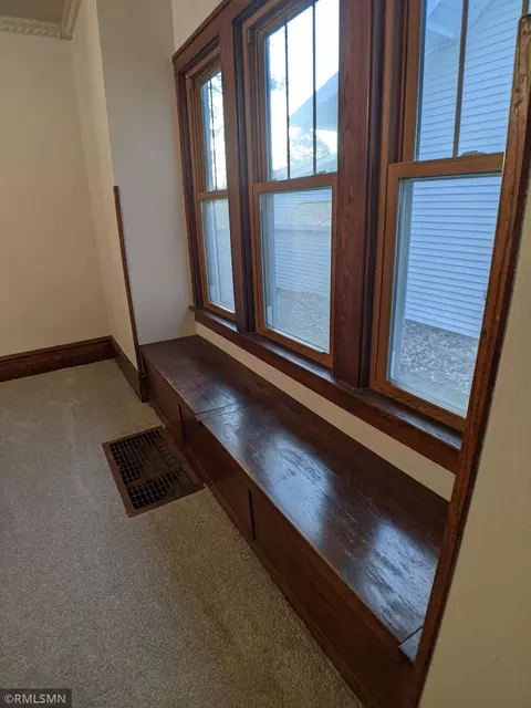 Entry Way - 208 15th Ave S, Saint Cloud, MN 56301 photo 3 of 4