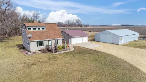 49717 421st Ave, North Mankato, MN 56003