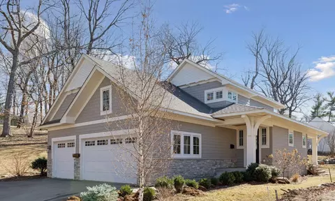 360 Gardner St, Wayzata, MN 55391