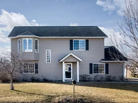 1295 Parkside Ln, Waconia, MN 55387