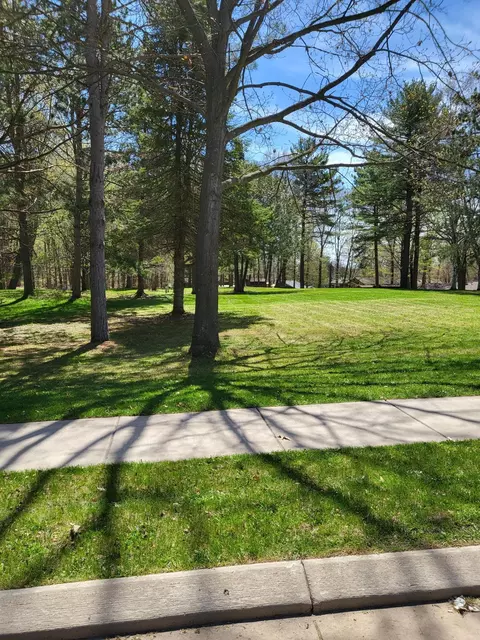 1275 Wickre Dr, Cumberland, WI 54829