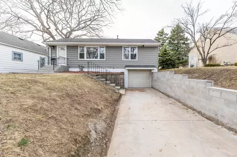 1937 Carl St, Lauderdale, MN 55113