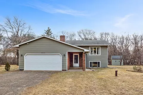 19005 Breezy Point Dr NE, East Bethel, MN 55092