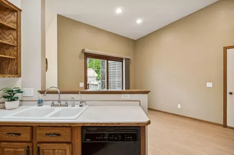 858 Ivy Ln, Eagan, MN 55123 photo 15