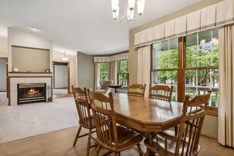 858 Ivy Ln, Eagan, MN 55123 photo 10