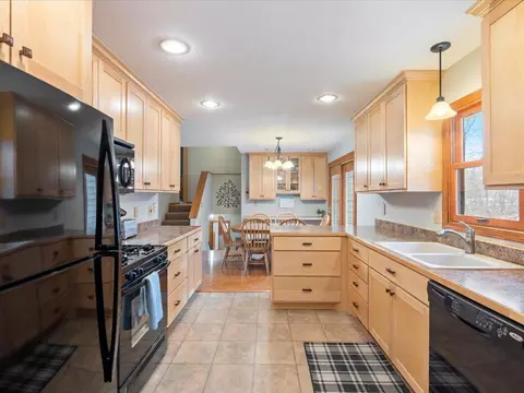 Kitchen - 16196 Birch Ln, Brainerd, MN 56401 photo 1 of 5