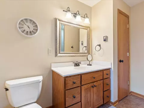 Bath - 16196 Birch Ln, Brainerd, MN 56401 photo 1 of 3
