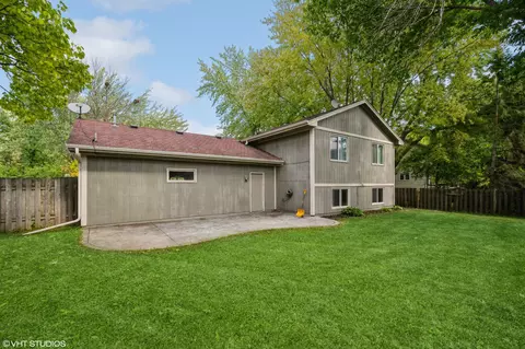 Exterior - 5259 Clayton Dr, Maple Plain, MN 55359 photo 2 of 9